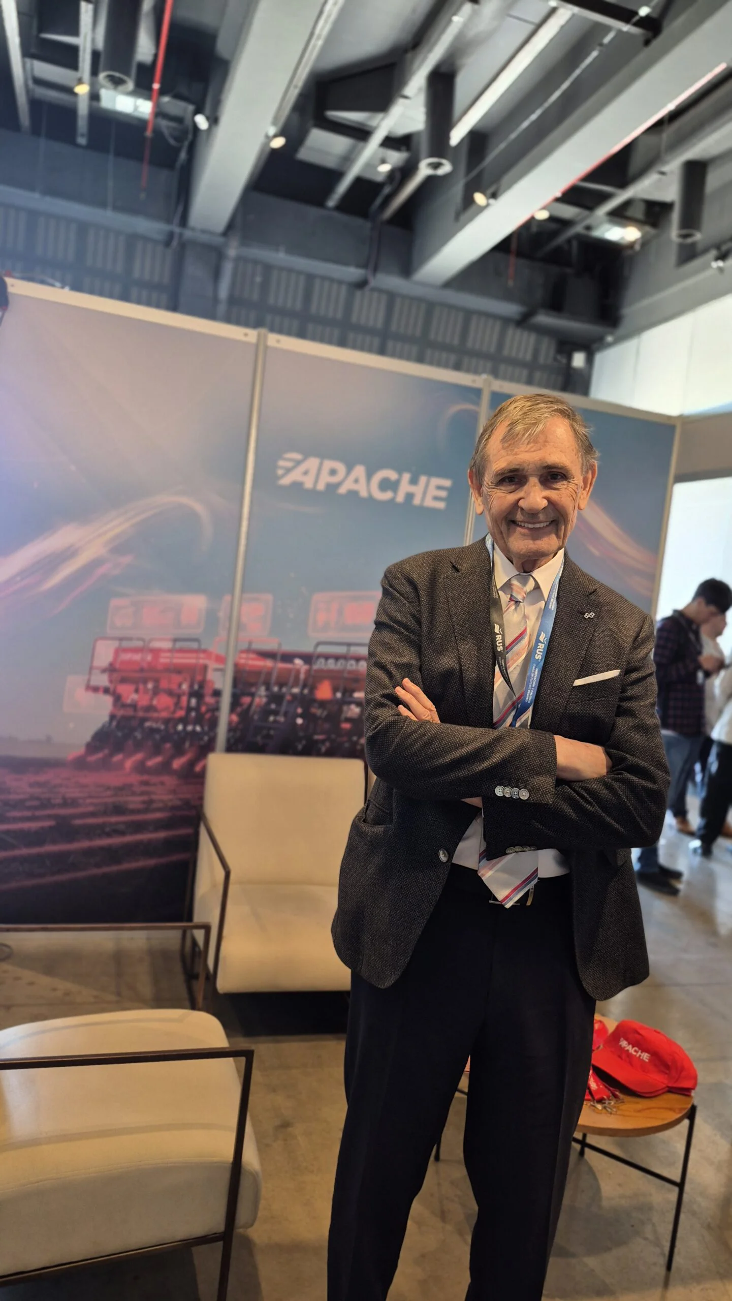 APACHE pionero de la transformación digital del agro con el primer smartbot de nivel 5 del sector
